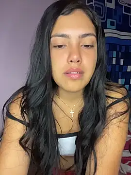 Snapshot of _Laurentt_ chatting on February 21, 9:32 am Laurentt online show from February 21, 9:32 am