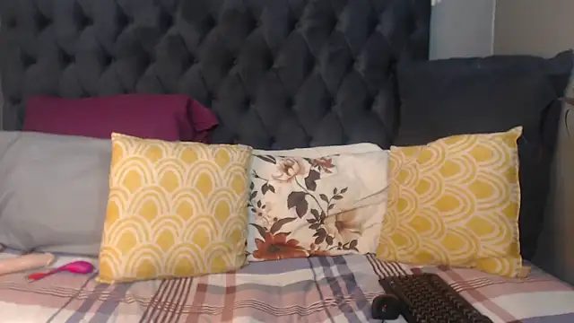 BasellBlue online show from February 8, 2:31 pm