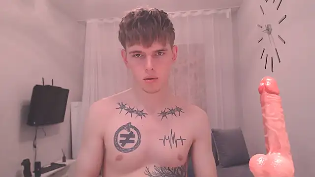 Snapshot of Fredd_Xanders chatting on June 3, 10:51 am Fredd Xanders online show from June 3, 10:51 am