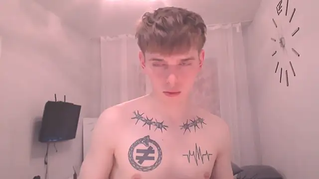 Snapshot of Fredd_Xanders chatting on June 4, 2:23 pm Fredd Xanders online show from June 4, 2:23 pm