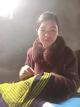 Snapshot of mon-monk chatting on December 15, 3:00 am mon-monk online show from December 15, 3:00 am