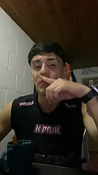 Snapshot of JhonCas44 chatting on December 17, 4:07 am JhonCas44 online show from December 17, 4:07 am