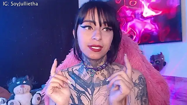 Julls420  online show from February 22, 7:45 pm