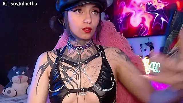 Julls420  online show from March 1, 4:36 am