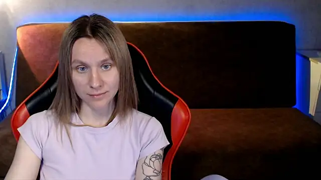 MiaBun1 online show from June 13, 7:28 am