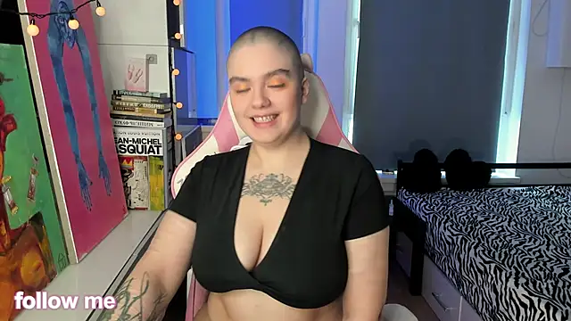 enigmastella online show from February 10, 11:03 am