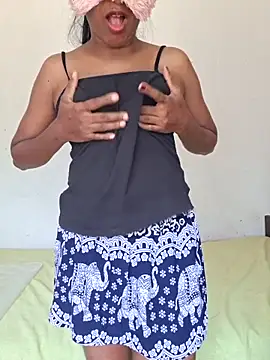 Snapshot of BadAhkm chatting on December 16, 7:57 am BadAhkm online show from December 16, 7:57 am