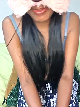 Snapshot of BadAhkm chatting on December 18, 4:51 am BadAhkm online show from December 18, 4:51 am