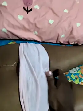 Snapshot of BadAhkm chatting on December 22, 1:52 pm BadAhkm online show from December 22, 1:52 pm