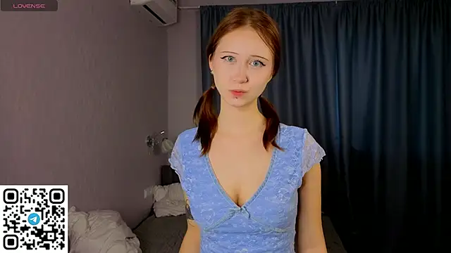 EvaaAnderson online show from January 7, 5:10 am