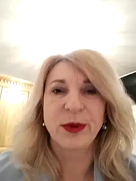 AhlyssaLove1155 online show from February 6, 6:00 pm