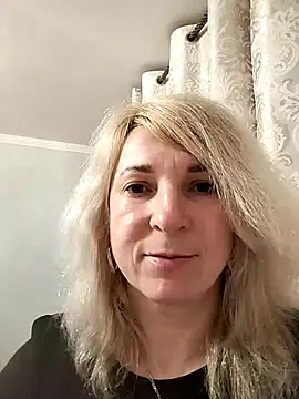 AhlyssaLove1155 online show from March 25, 5:41 pm