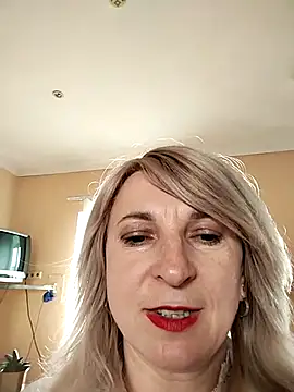 Snapshot of AhlyssaLove1155 chatting on May 12, 9:17 am AhlyssaLove1155 online show from May 12, 9:17 am