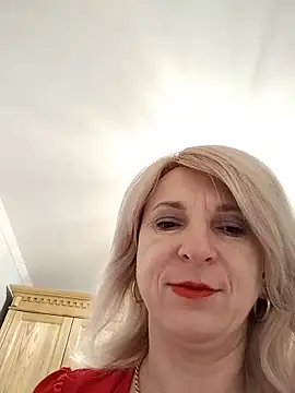 Snapshot of AhlyssaLove1155 chatting on June 9, 2:34 am AhlyssaLove1155 online show from June 9, 2:34 am