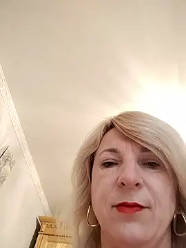 Snapshot of AhlyssaLove1155 chatting on June 29, 2:40 am AhlyssaLove1155 online show from June 29, 2:40 am