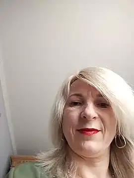 Snapshot of AhlyssaLove1155 chatting on July 15, 2:55 pm AhlyssaLove1155 online show from July 15, 2:55 pm