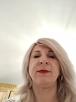 Snapshot of AhlyssaLove1155 chatting on July 28, 6:20 pm AhlyssaLove1155 online show from July 28, 6:20 pm