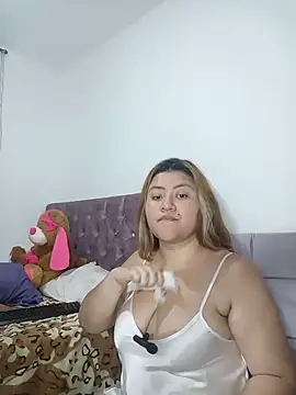 Sofia  Saenz online show from April 1, 4:46 am