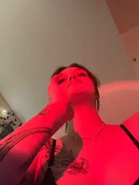 Snapshot of PollyRude chatting on December 20, 12:51 am PollyRude online show from December 20, 12:51 am