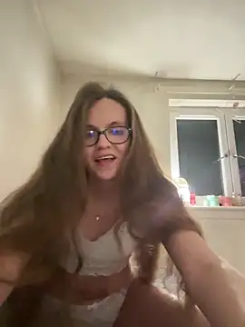 BellaLoverxx online show from February 8, 9:07 pm