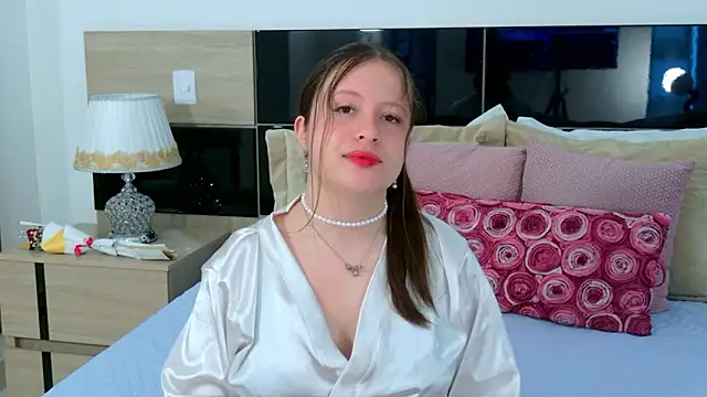 Snapshot of BellaFlecher chatting on March 8, 3:16 pm BellaFlecher online show from March 8, 3:16 pm