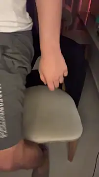 Snapshot of 2HARDKURT chatting on December 5, 6:26 pm 2HARDKURT online show from December 5, 6:26 pm