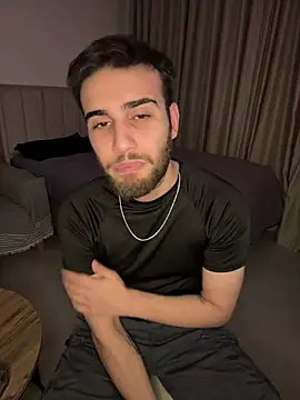 Snapshot of 2HARDKURT chatting on February 1, 4:27 pm 2HARDKURT online show from February 1, 4:27 pm