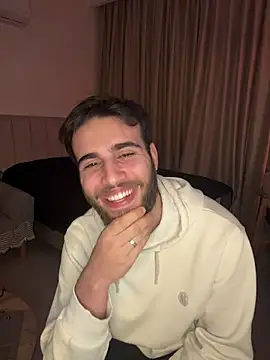 Snapshot of 2HARDKURT chatting on February 21, 8:10 pm 2HARDKURT online show from February 21, 8:10 pm