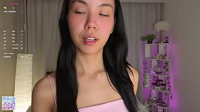 FreedaKulow online show from February 3, 6:13 pm