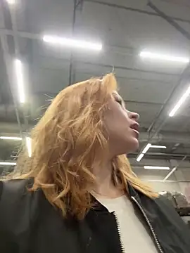 Snapshot of _Little_Ginger chatting on April 14, 2:39 am Little Ginger online show from April 14, 2:39 am