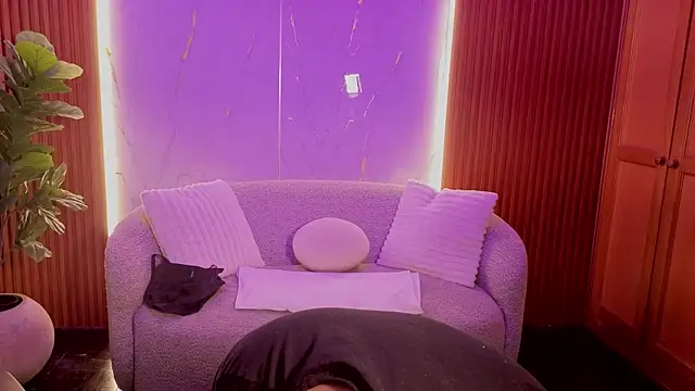 penelopeevg online show from December 15, 7:29 pm