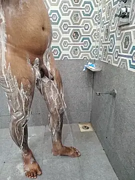 Snapshot of johny044 chatting on February 26, 6:34 am johny044 online show from February 26, 6:34 am