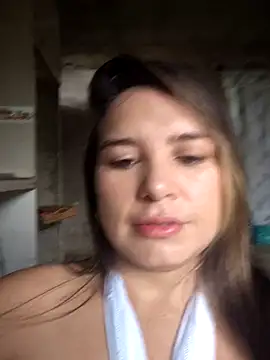 Snapshot of Charlott_smi chatting on April 15, 6:15 pm Charlott smi online show from April 15, 6:15 pm