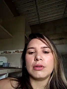 Snapshot of Charlott_smi chatting on April 16, 5:25 pm Charlott smi online show from April 16, 5:25 pm