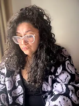 VanesssaMilf  online show from March 6, 5:42 pm