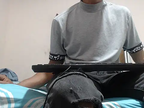 Santy horny boy online show from December 14, 10:36 pm