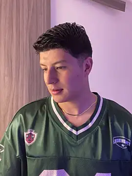 Goldenknight33 online show from December 21, 4:03 pm