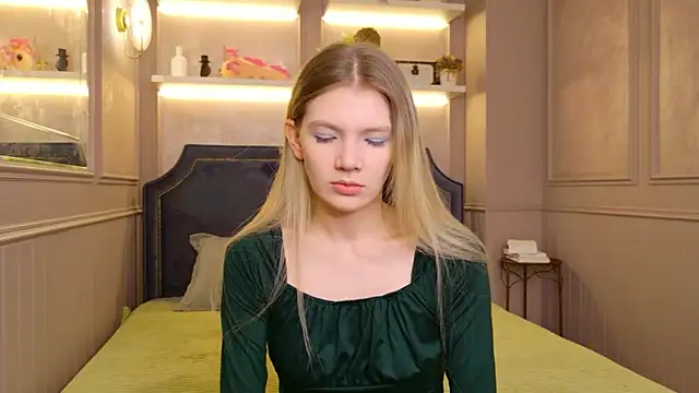 Vivien Hans online show from February 12, 8:37 pm