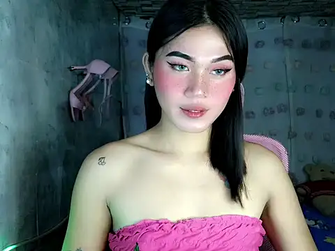 Snapshot of bombely_69 chatting on April 16, 5:08 am bombely 69 online show from April 16, 5:08 am