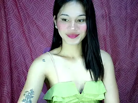 Snapshot of bombely_69 chatting on July 11, 12:02 am bombely 69 online show from July 11, 12:02 am