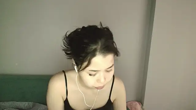Snapshot of kimyjina chatting on May 19, 3:02 am kimyjina online show from May 19, 3:02 am