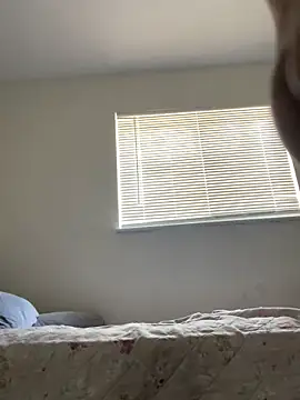 Snapshot of Hornystuff chatting on April 5, 7:55 pm Hornystuff online show from April 5, 7:55 pm