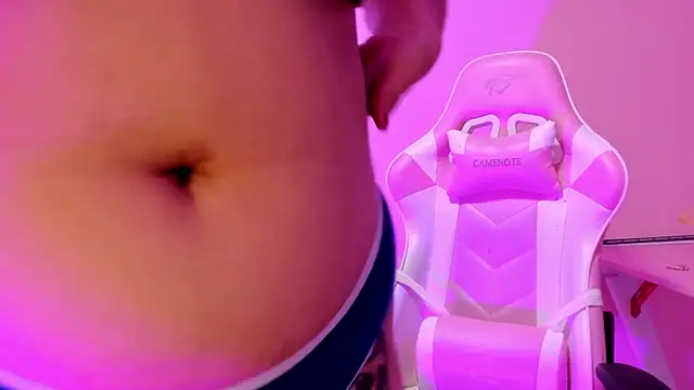 NaomySakura online show from December 15, 6:23 pm