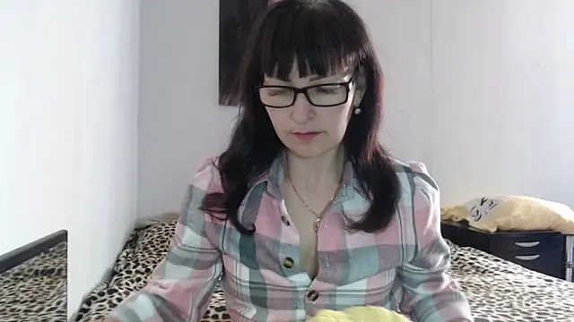 Snapshot of Eila_Morigan chatting on April 22, 5:54 am Eila Morigan online show from April 22, 5:54 am