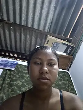 Snapshot of Vanessarochell chatting on December 15, 6:56 pm Vanessarochell online show from December 15, 6:56 pm