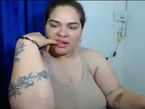 NinaFuentes2X online show from June 11, 3:26 am