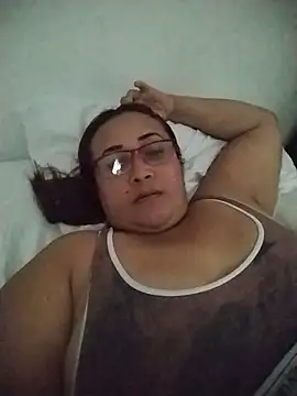 Nini Love  online show from March 26, 9:31 pm