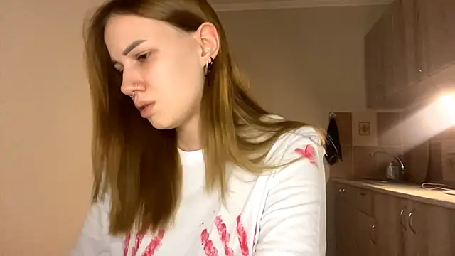 Snapshot of SeductiveNika chatting on December 14, 11:48 am SeductiveNika online show from December 14, 11:48 am