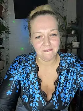 Snapshot of JenniferCarmen chatting on March 19, 3:49 pm JenniferCarmen online show from March 19, 3:49 pm