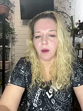 Snapshot of JenniferCarmen chatting on March 26, 3:45 am JenniferCarmen online show from March 26, 3:45 am